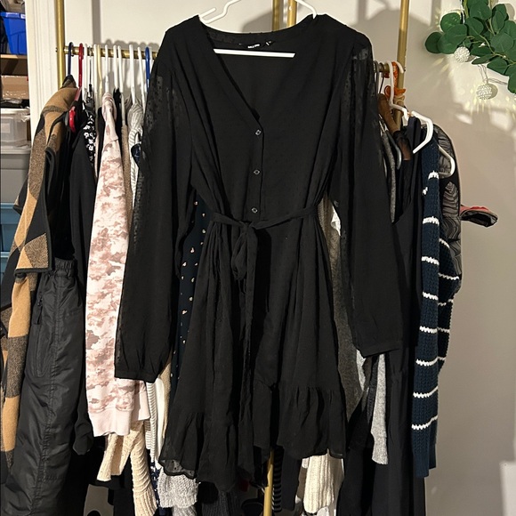 Dresses & Skirts - Black Dress